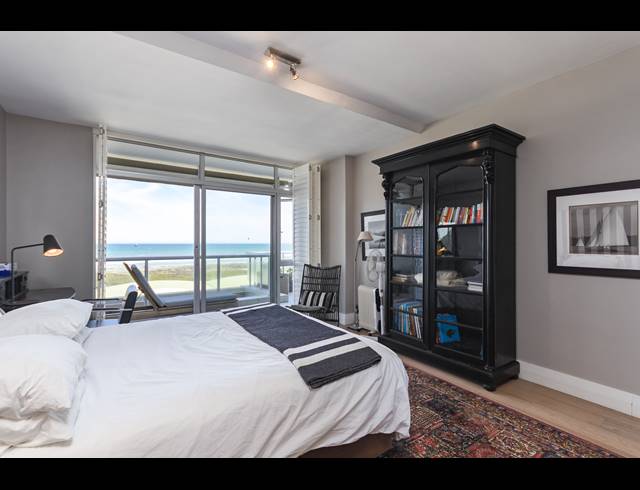 3 BEDROOM APARTMENT FOR SALE IN BEACHFRONT